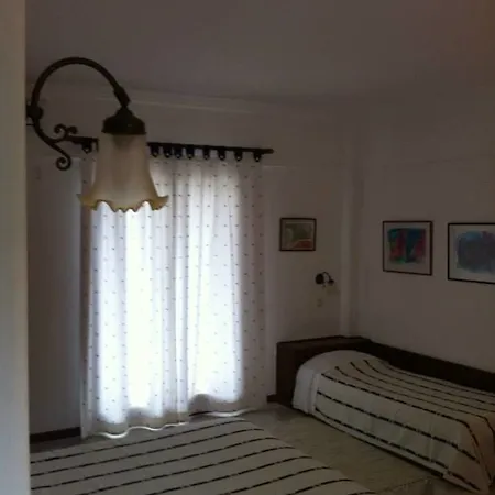 Alevras Tower ホテル 3*